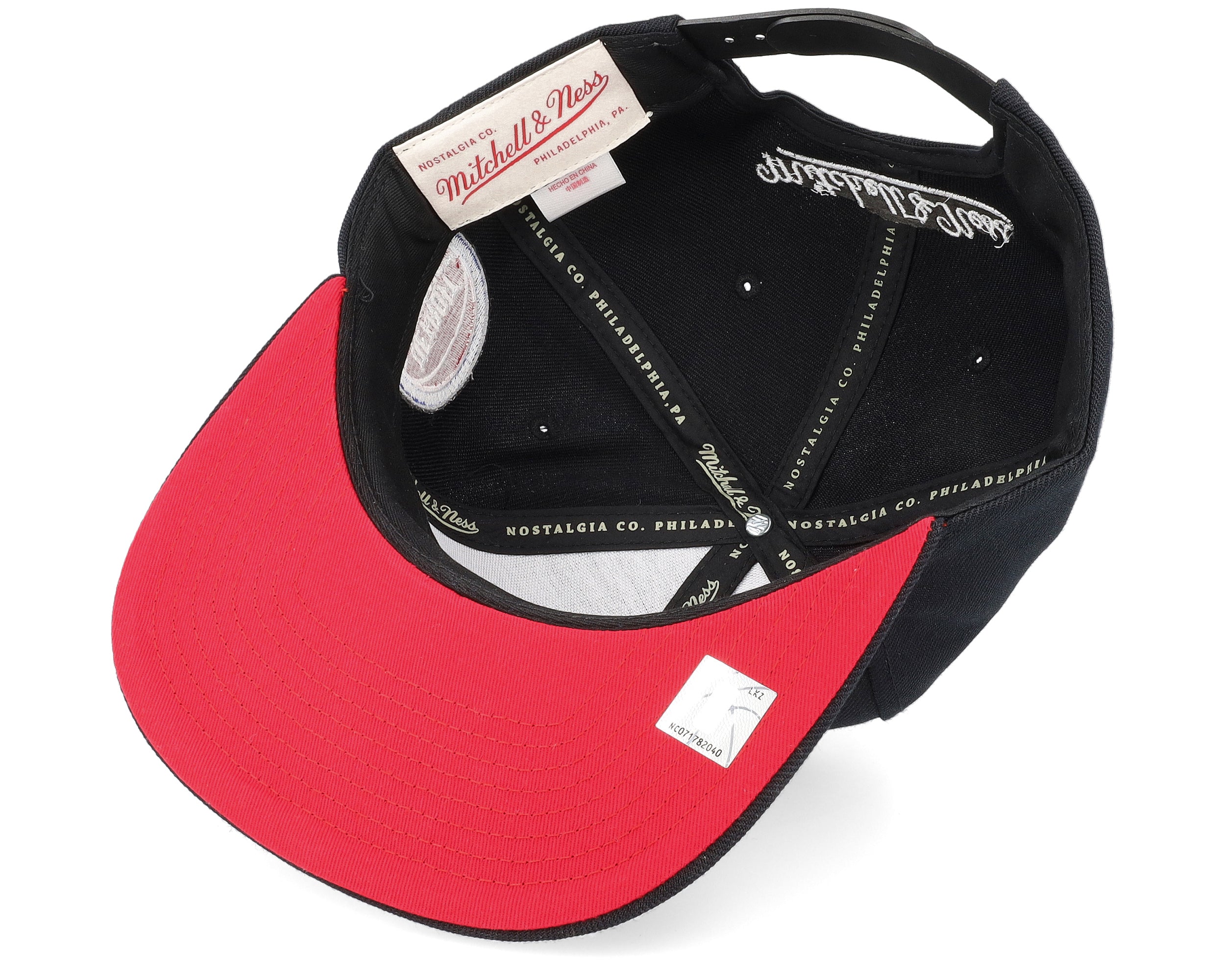 Mens Mitchell & Ness NBA TEAM SCRIPT 2.0 SNAPBACK PISTONS