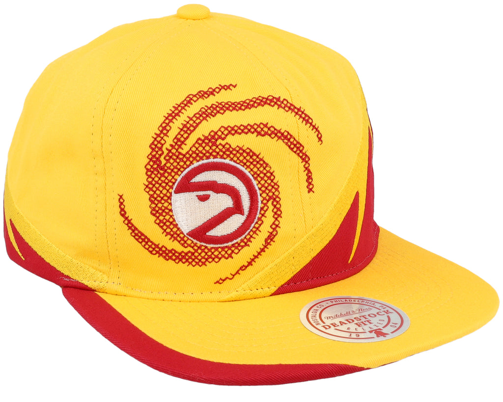 Mens Mitchell & Ness NBA SPIRAL DEADSTOCK SNAPBACK HWC HAWKS