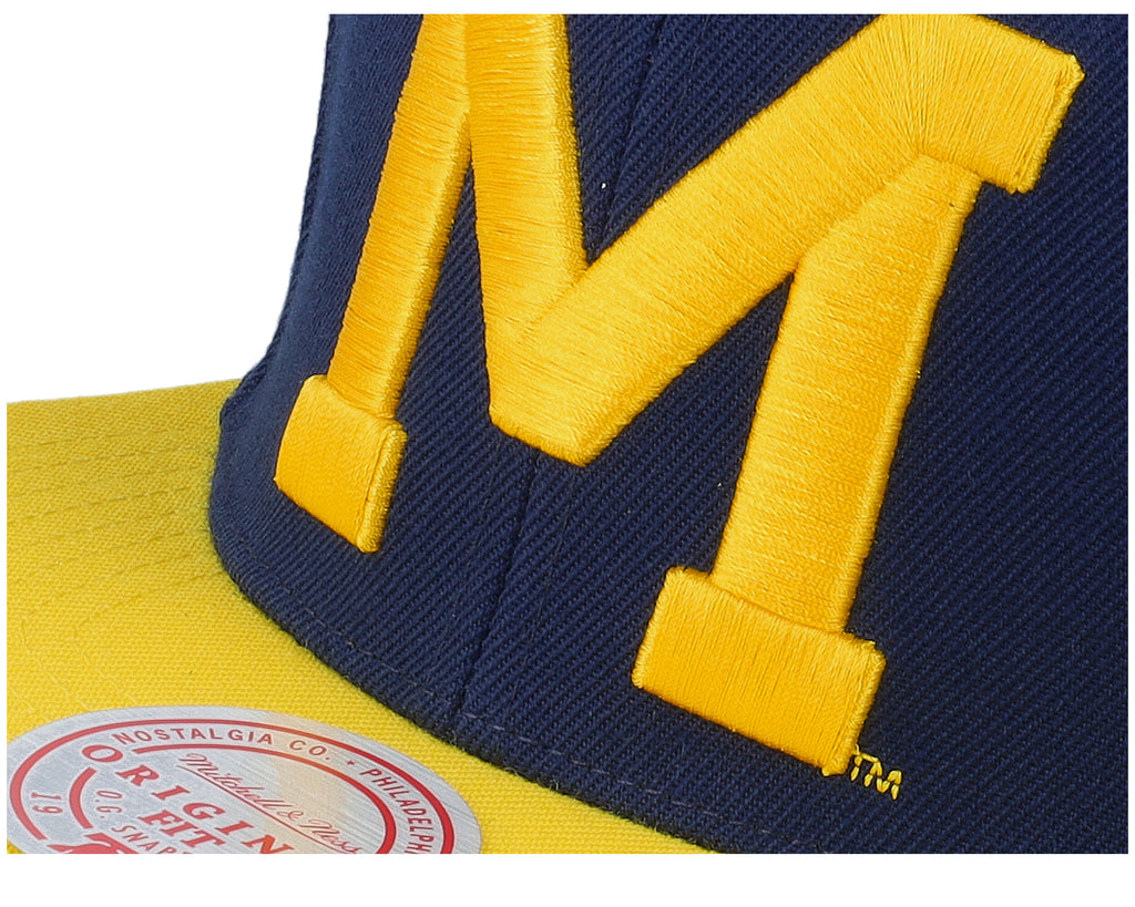 Mens Mitchell & Ness NCAA TEAM 2 TONE 2.0 SNAPBACK MICHIGAN