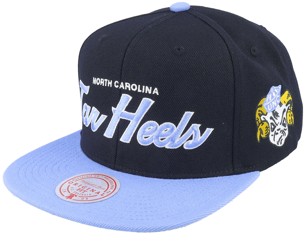 Mens Mitchell & Ness NCAA TEAM SCRIPT 2.0 SNAPBACK NORTH CAROLINA