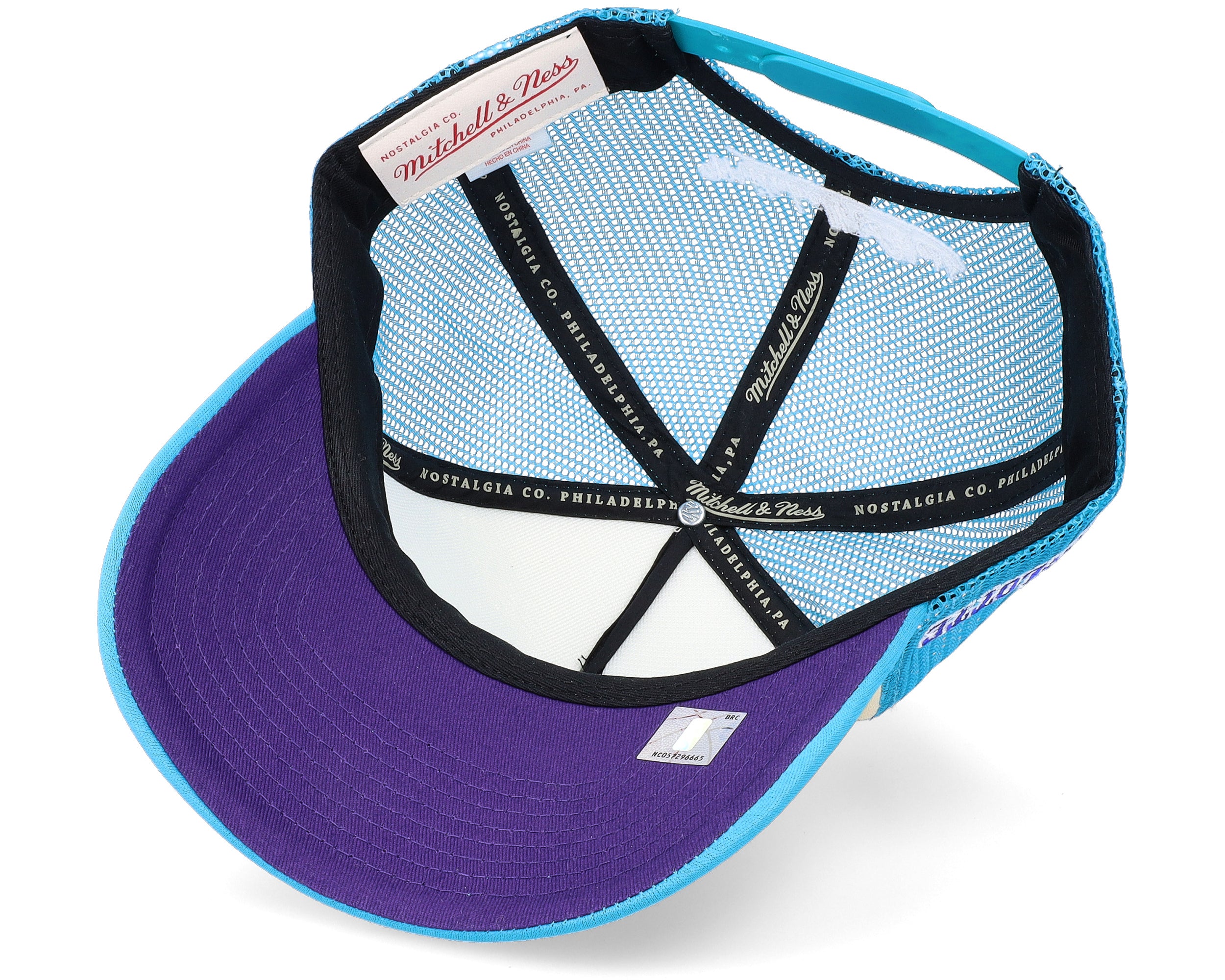 Mens Mitchell & Ness NBA OFF WHITE TRUCKER HWC HORNETS
