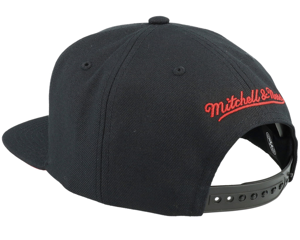 Mens Mitchell & Ness NBA EMBROIDERY GLITCH SNAPBACK RAPTORS