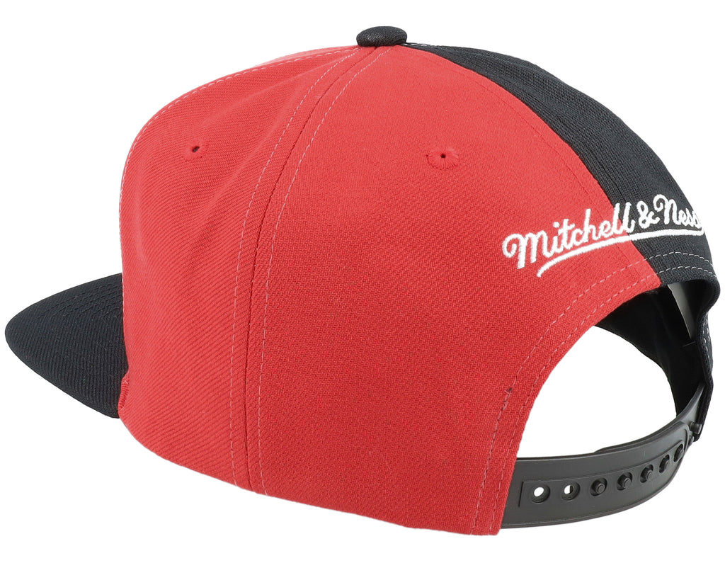 [HHSS4516-CBUYYPPPBLCK] MENS NBA CHICAGO BULLS SPLIT CROWN SNAPBACK