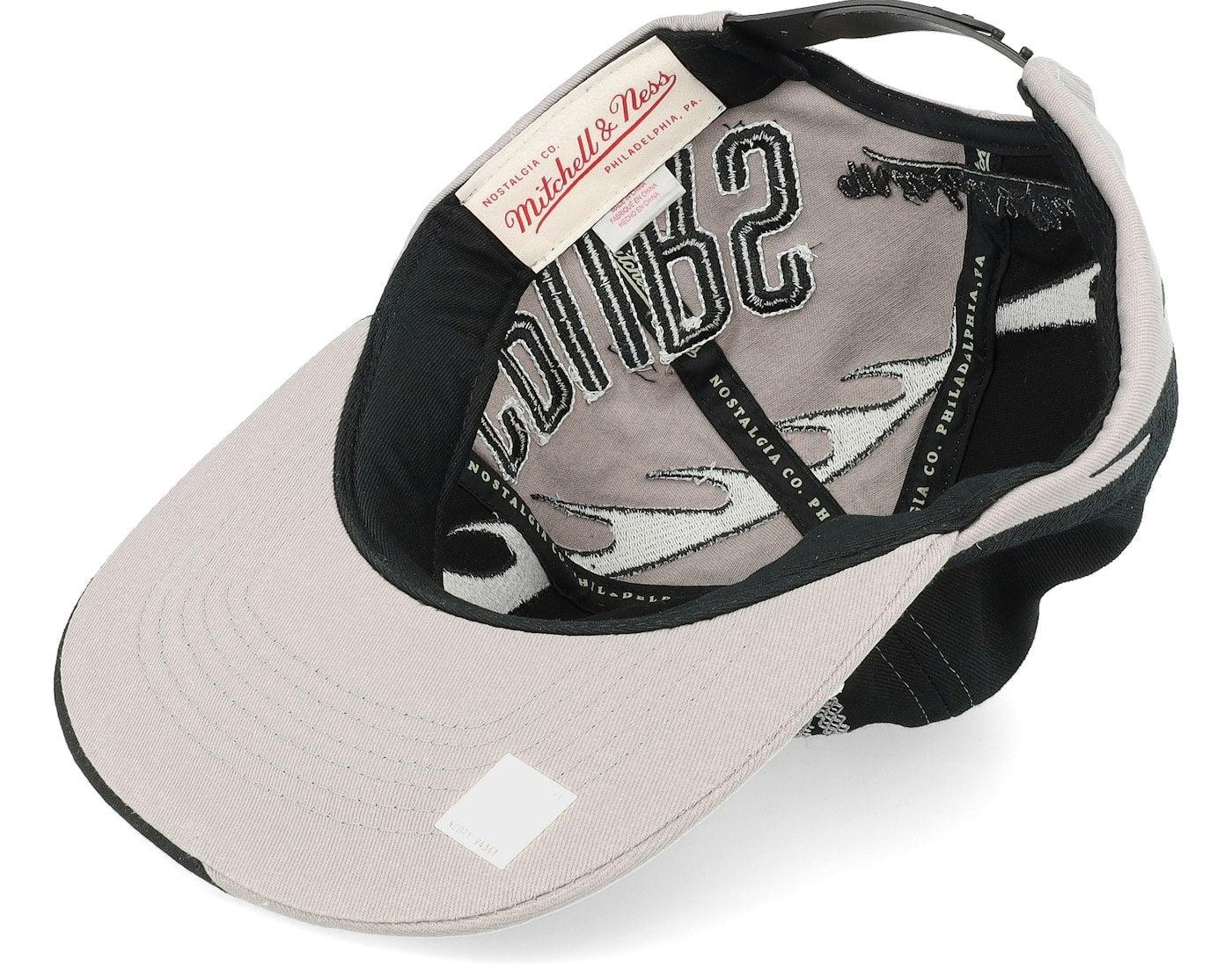 MENS MITCHELL & NESS NBA SPIRAL DEADSTOCK SNAPBACK HWC SPURS - BLACK