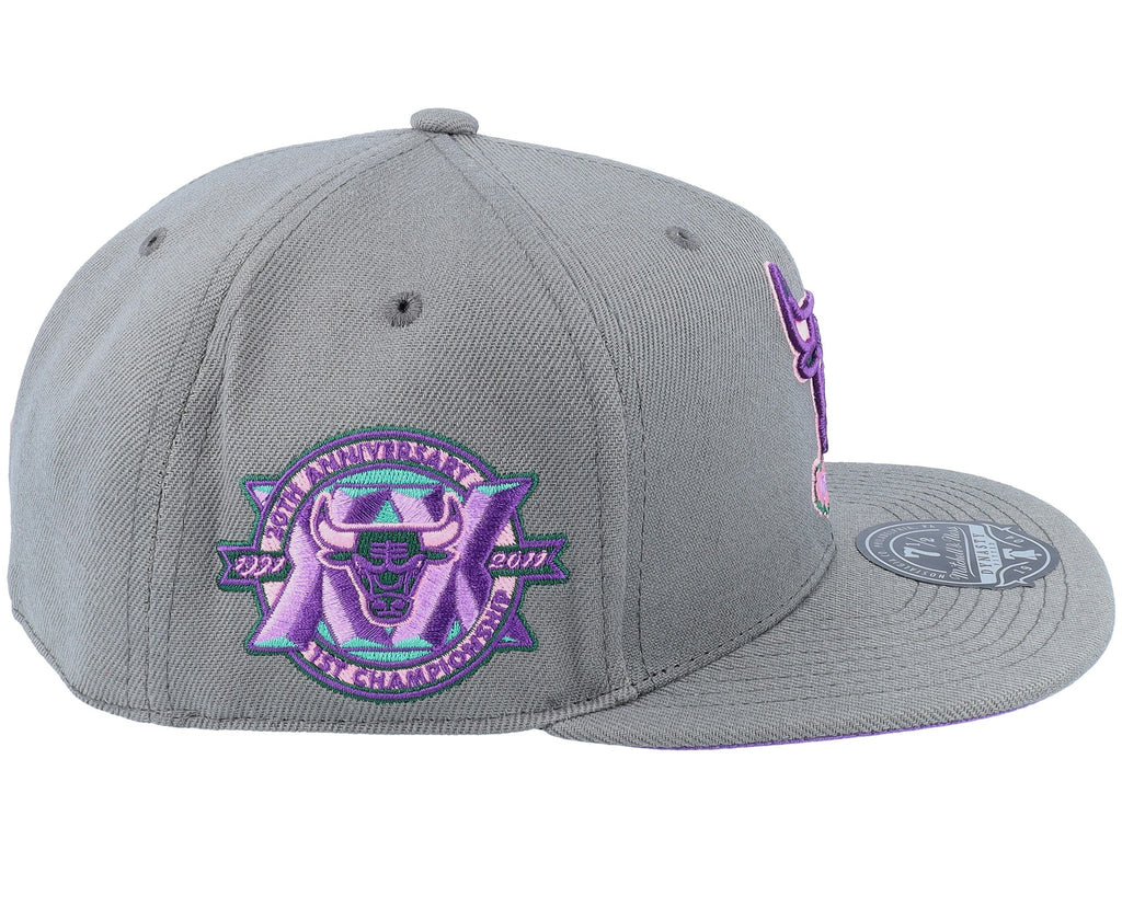 MENS MITCHELL & NESS NBA FROM DUSK FITTED HWC BULLS - DARK GREY