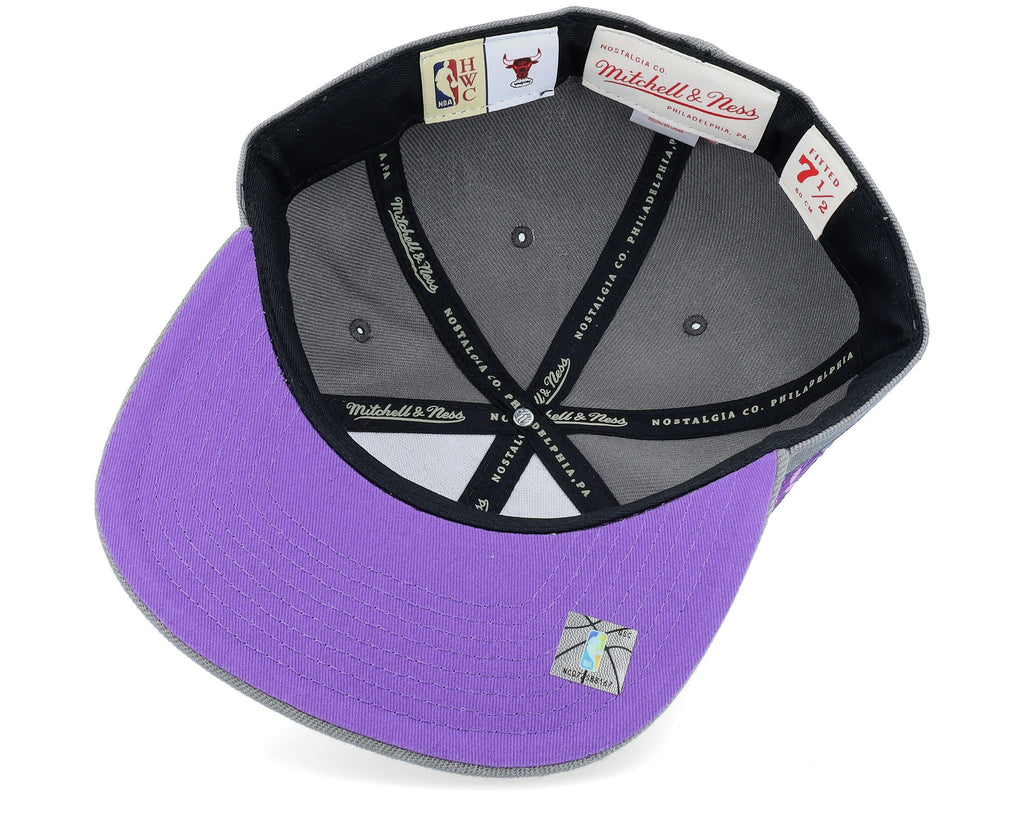 MENS MITCHELL & NESS NBA FROM DUSK FITTED HWC BULLS - DARK GREY