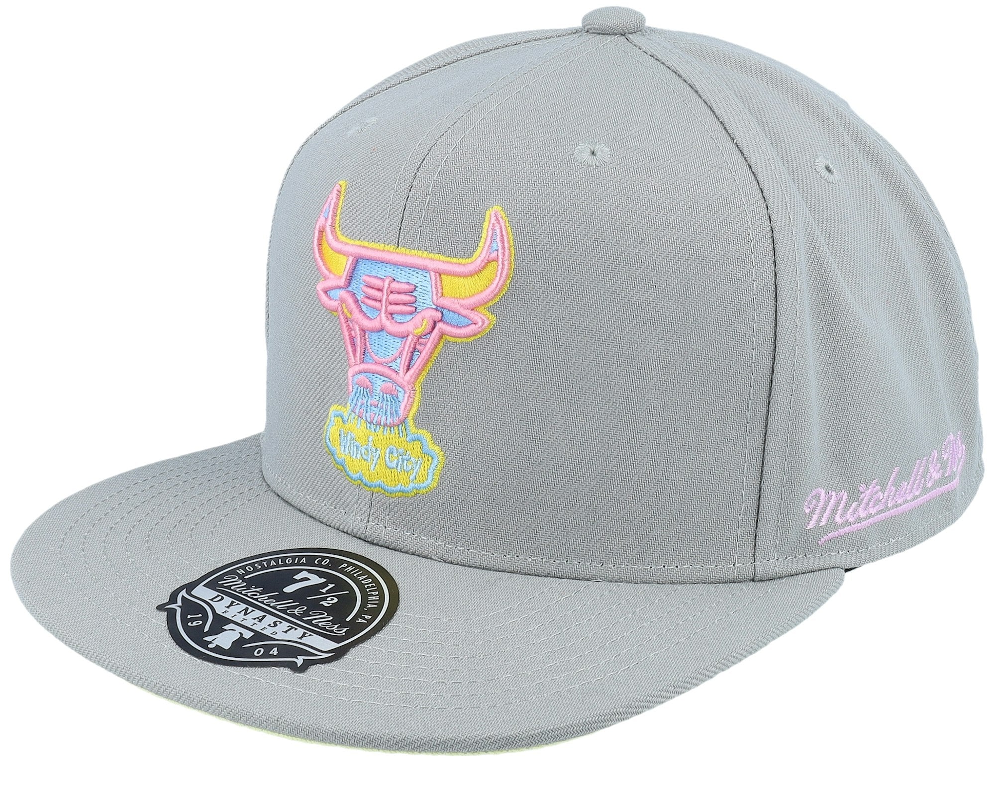 MENS MITCHELL & NESS NBA TIL DAWN FITTED HWC BULLS