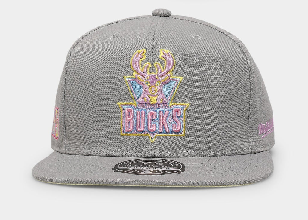 MENS MITCHELL & NESS NBA TIL DAWN FITTED HWC BUCKS