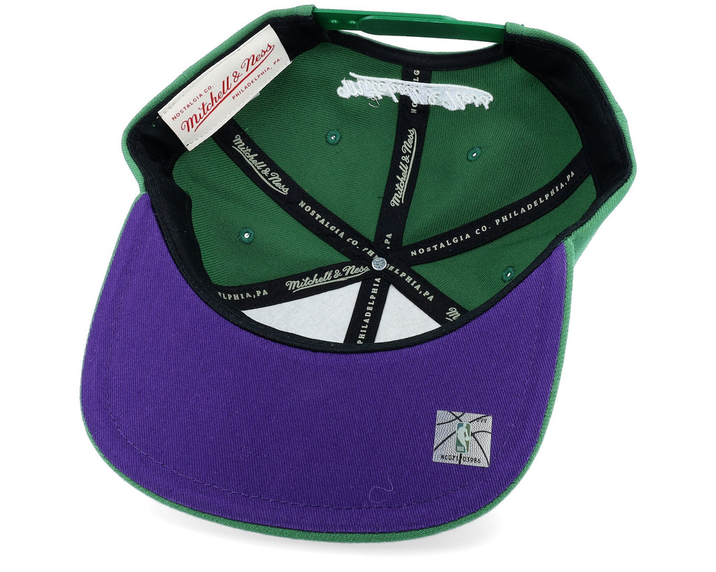 MENS MITCHELL & NESS NBA DEAD REMIX DEADSTOCK SNAPBACK HWC BUCKS - GREEN