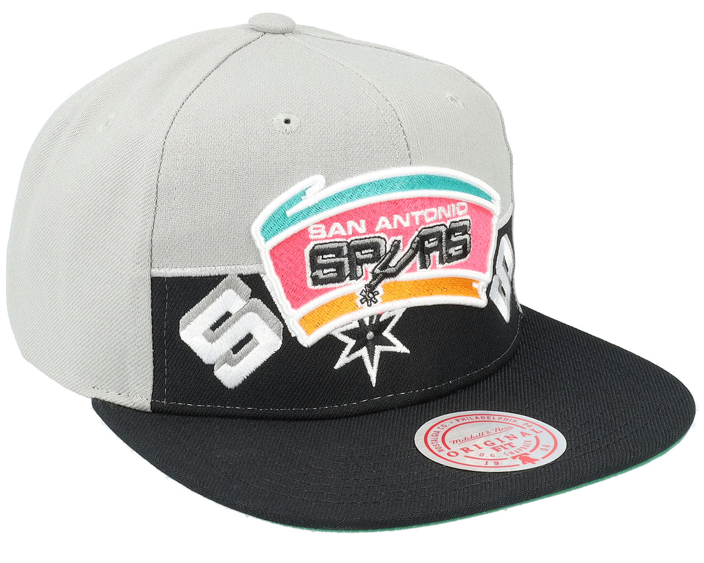 Mens Mitchell & Ness NBA HALF N HALF SNAPBACK HWC SPURS