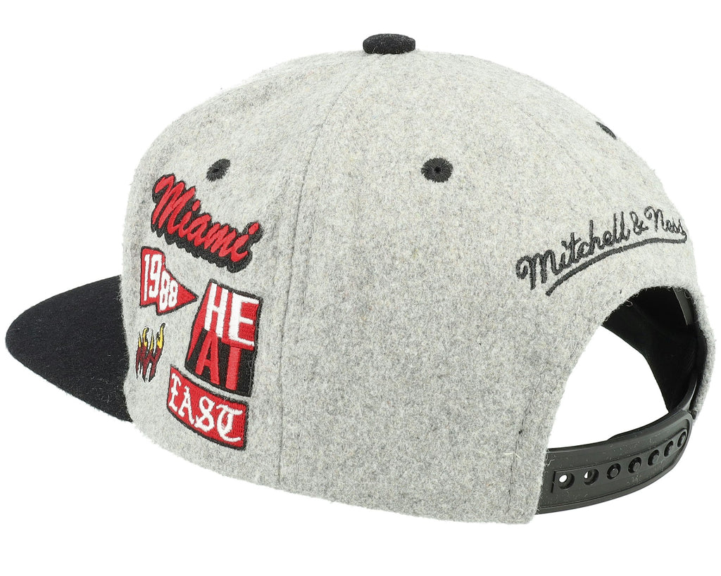 MENS MITCHELL & NESS NBA MELTON PATCH SNAPBACK HWC HEAT - GREY