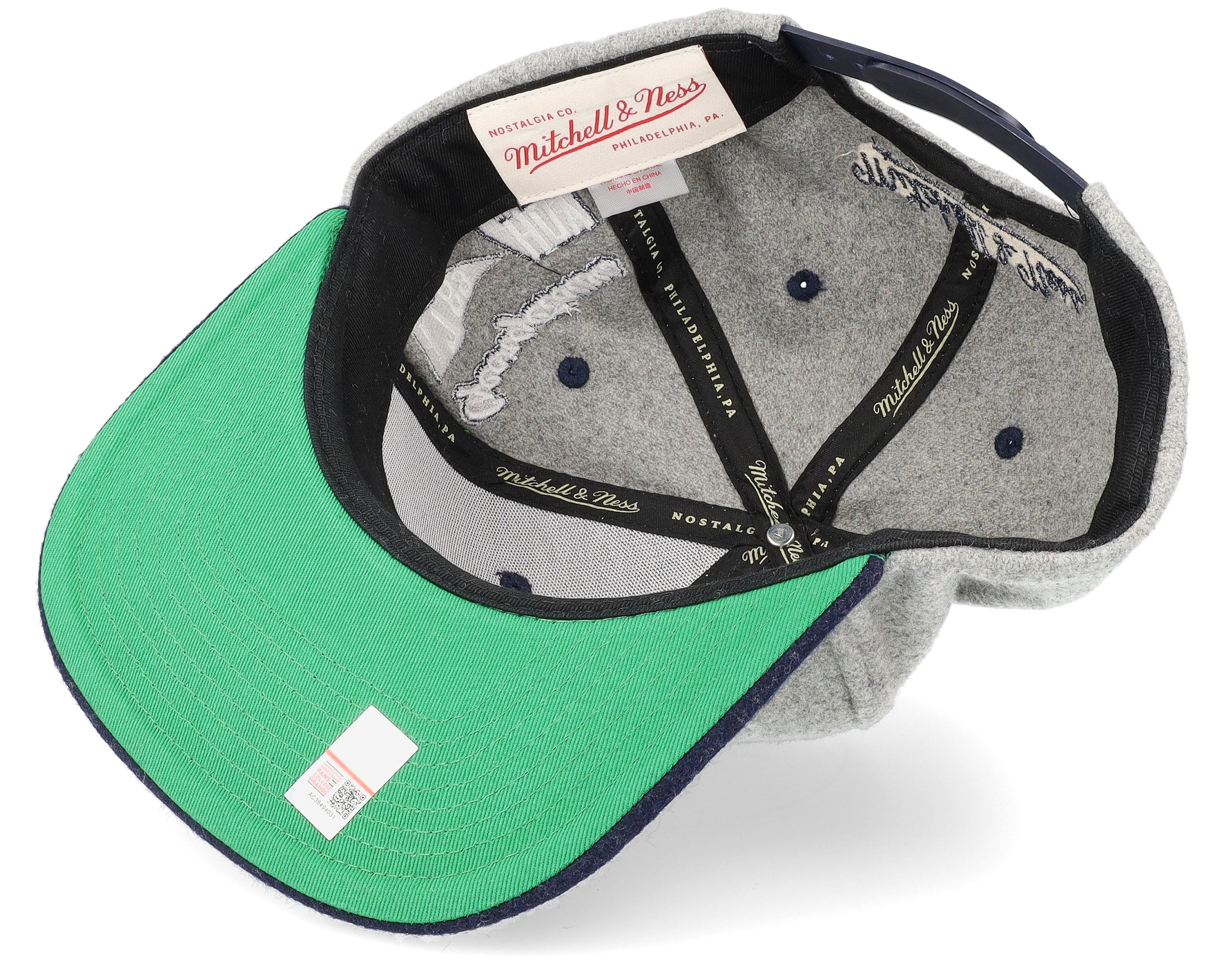Mens Mitchell & Ness NCAA MELTON PATCH SNAPBACK GEORGETOWN