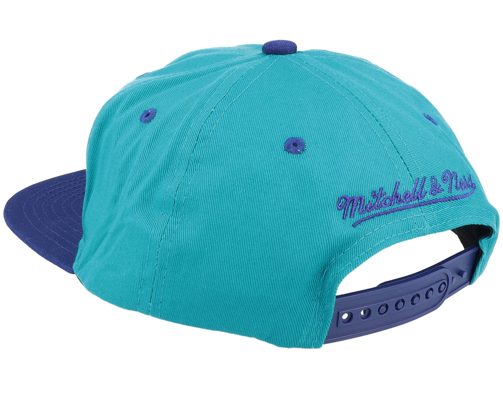 MENS MITCHELL & NESS NBA VARSITY LETTER SNAPBACK HWC HORNETS