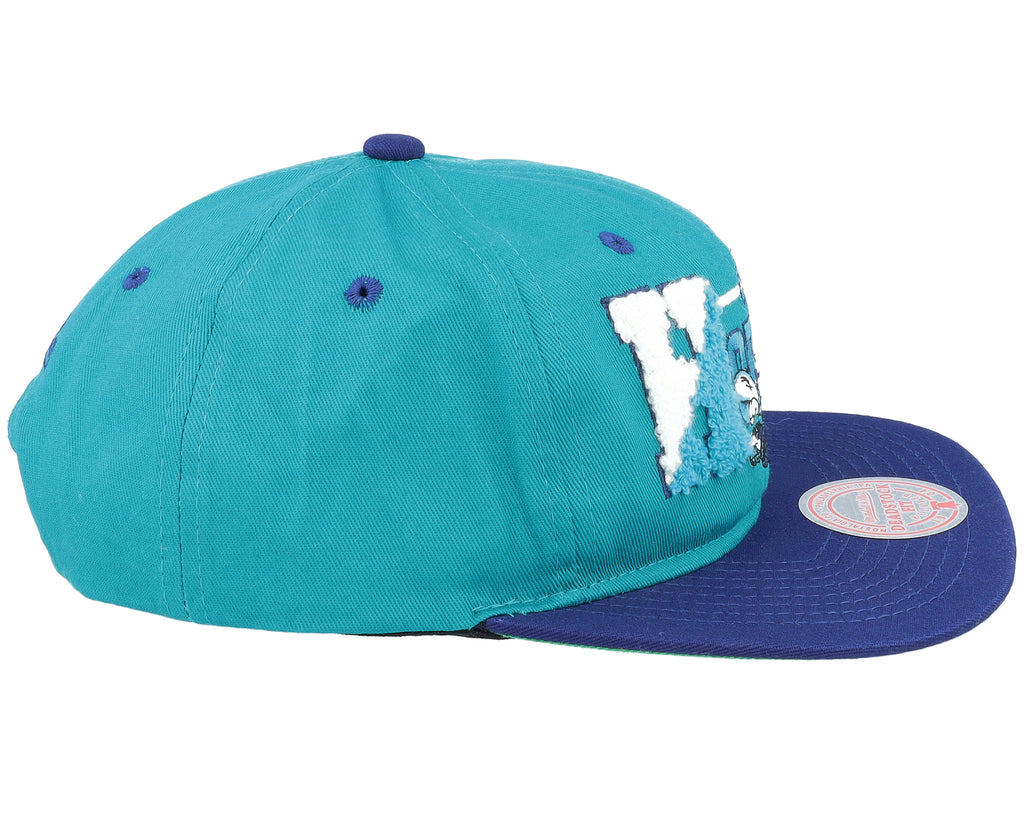 MENS MITCHELL & NESS NBA VARSITY LETTER SNAPBACK HWC HORNETS