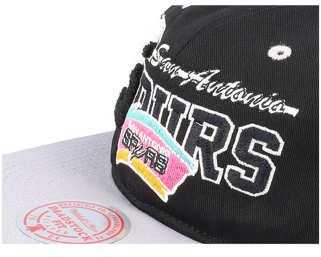 Mens Mitchell & Ness NBA VARSITY LETTER SNAPBACK HWC SPURS
