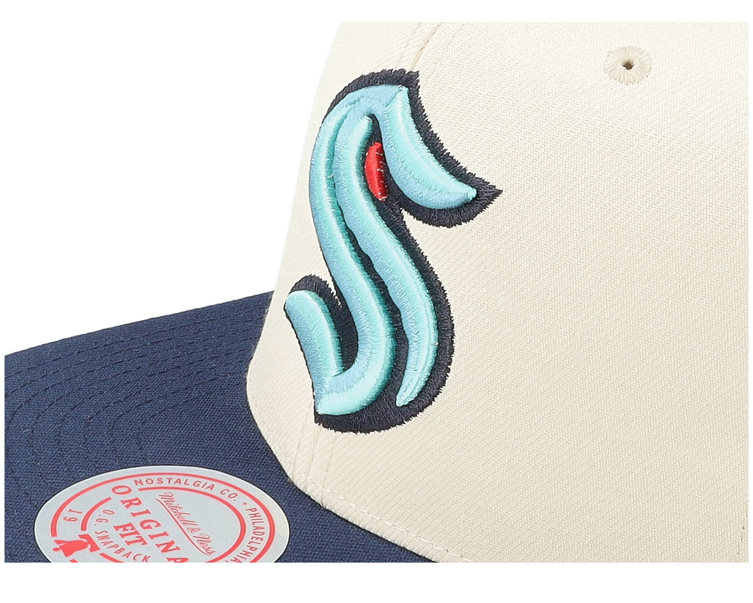 Mens Mitchell & Ness NHL VINTAGE OFF-WHITE SNAPBACK KRAKEN
