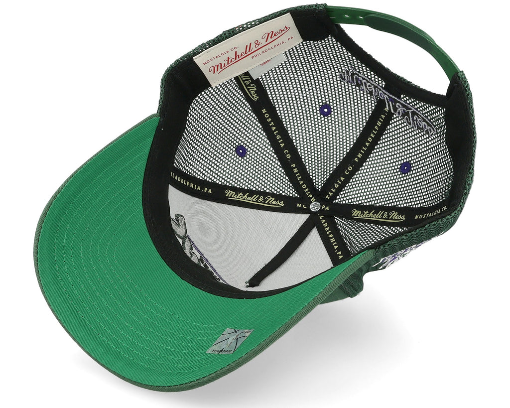 MENS MITCHELL & NESS NBA TEAM SEAL TRUCKER HWC BUCKS