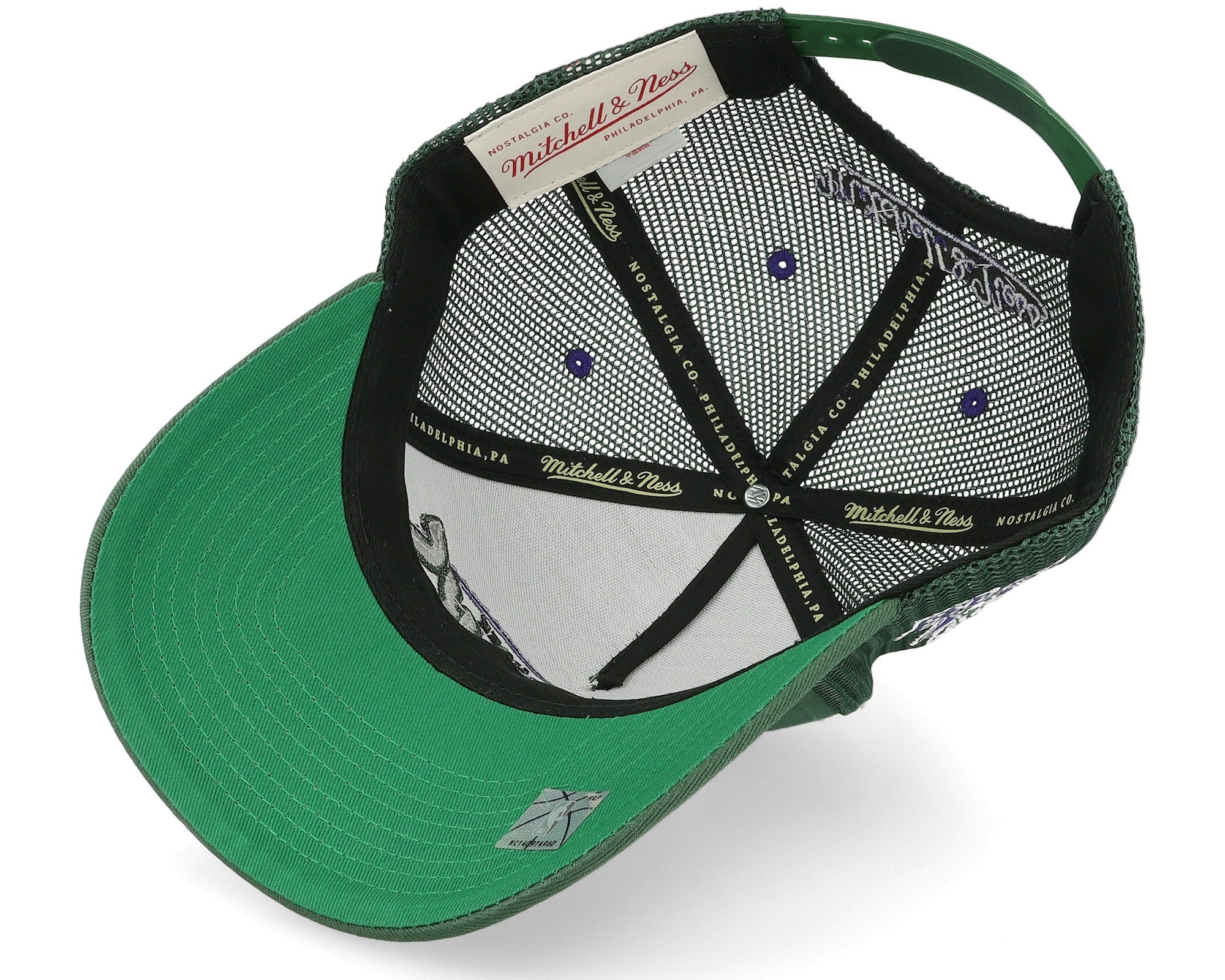 MENS MITCHELL & NESS NBA TEAM SEAL TRUCKER HWC BUCKS