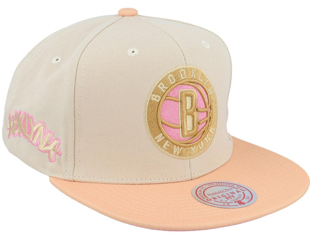 MENS MITCHELL & NESS NBA LOVERS LANE SNAPBACK NETS - OFF WHITE