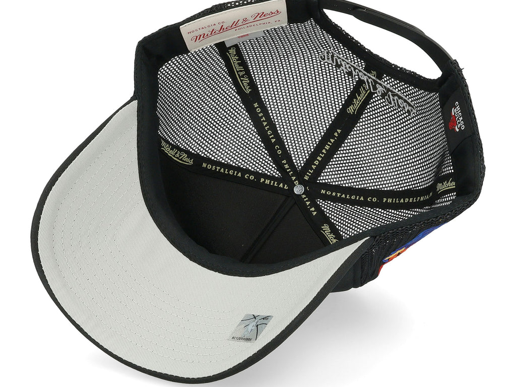 Mens MITCHELL & NESS NBA ROYGBIV TRUCKER BULLS