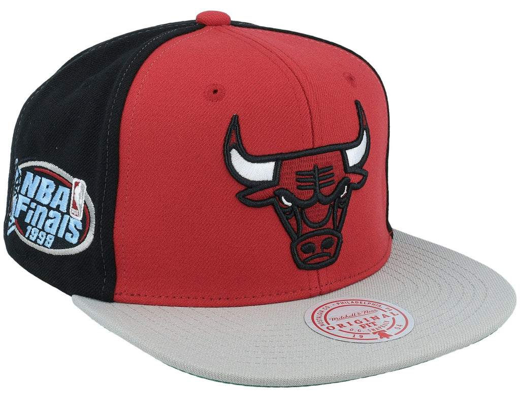 MENS MITCHELL & NESS NBA BLOCK OUT SNAPBACK BULLS - BLACK