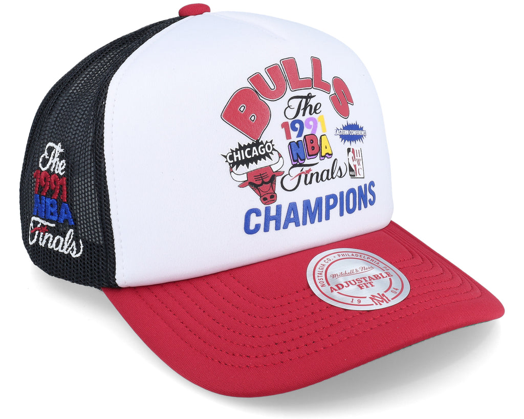 MENS MITCHELL & NESS NBA CHAMPS FEST TRUCKER HWC BULLS - WHITE
