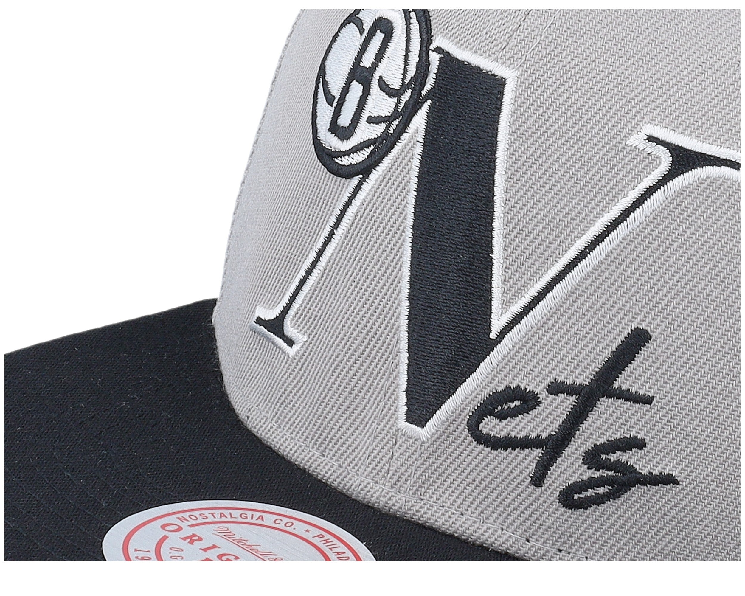 Mens Mitchell & Ness NBA TOP LETTER SNAPBACK NETS