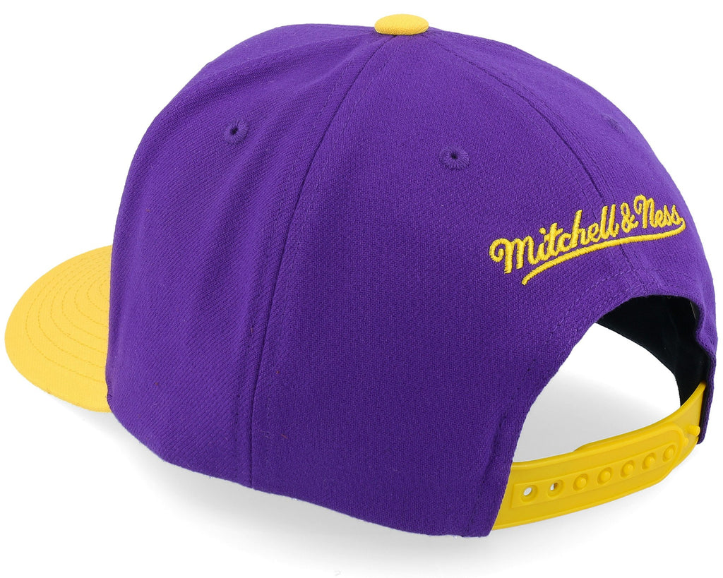 MENS MITCHELL & NESS NBA BOOM TEXT PRO SNAPBACK LAKERS - PURPLE