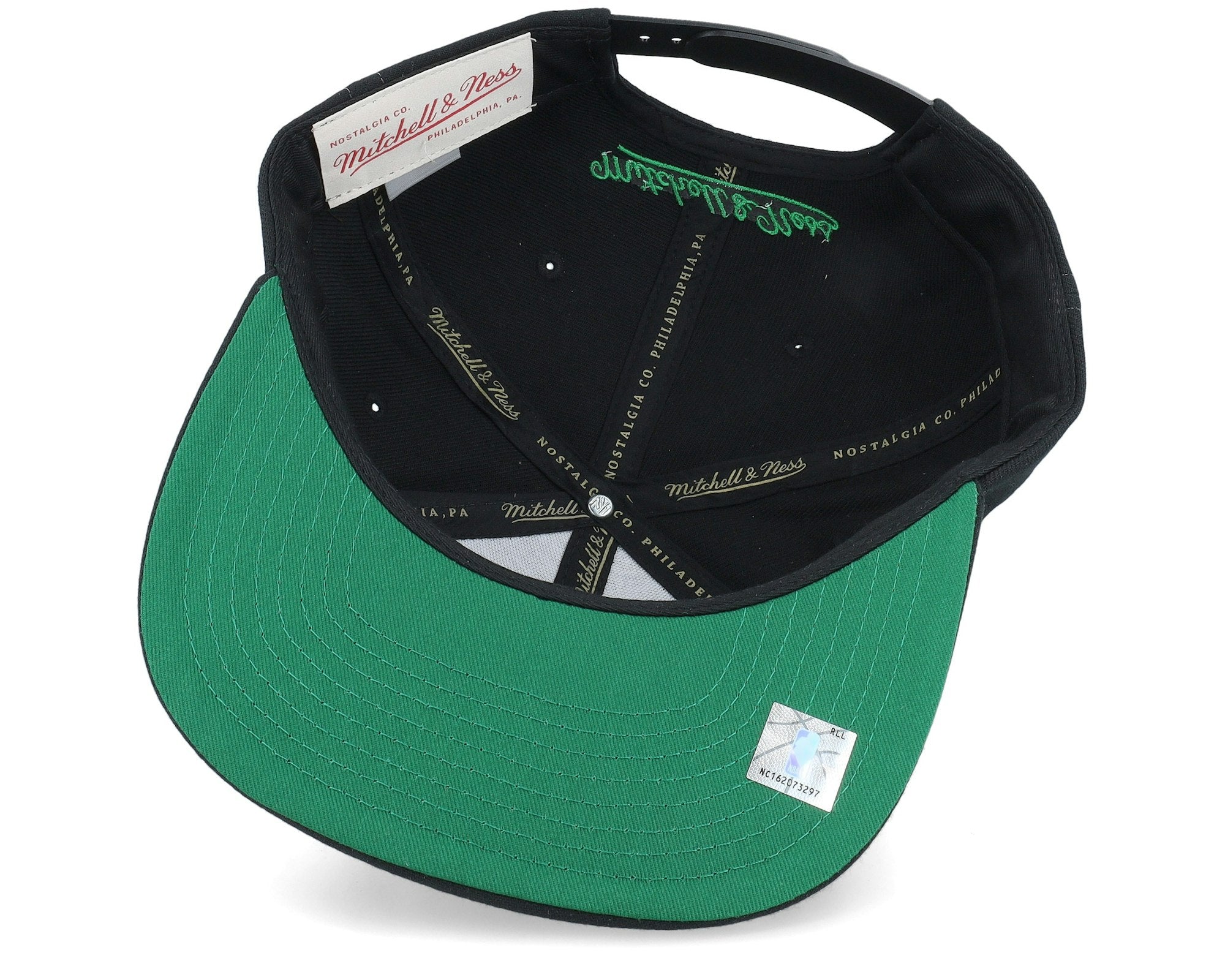MENS MITCHELL & NESS NBA FULL FRONTAL SNAPBACK CELTICS - BLACK