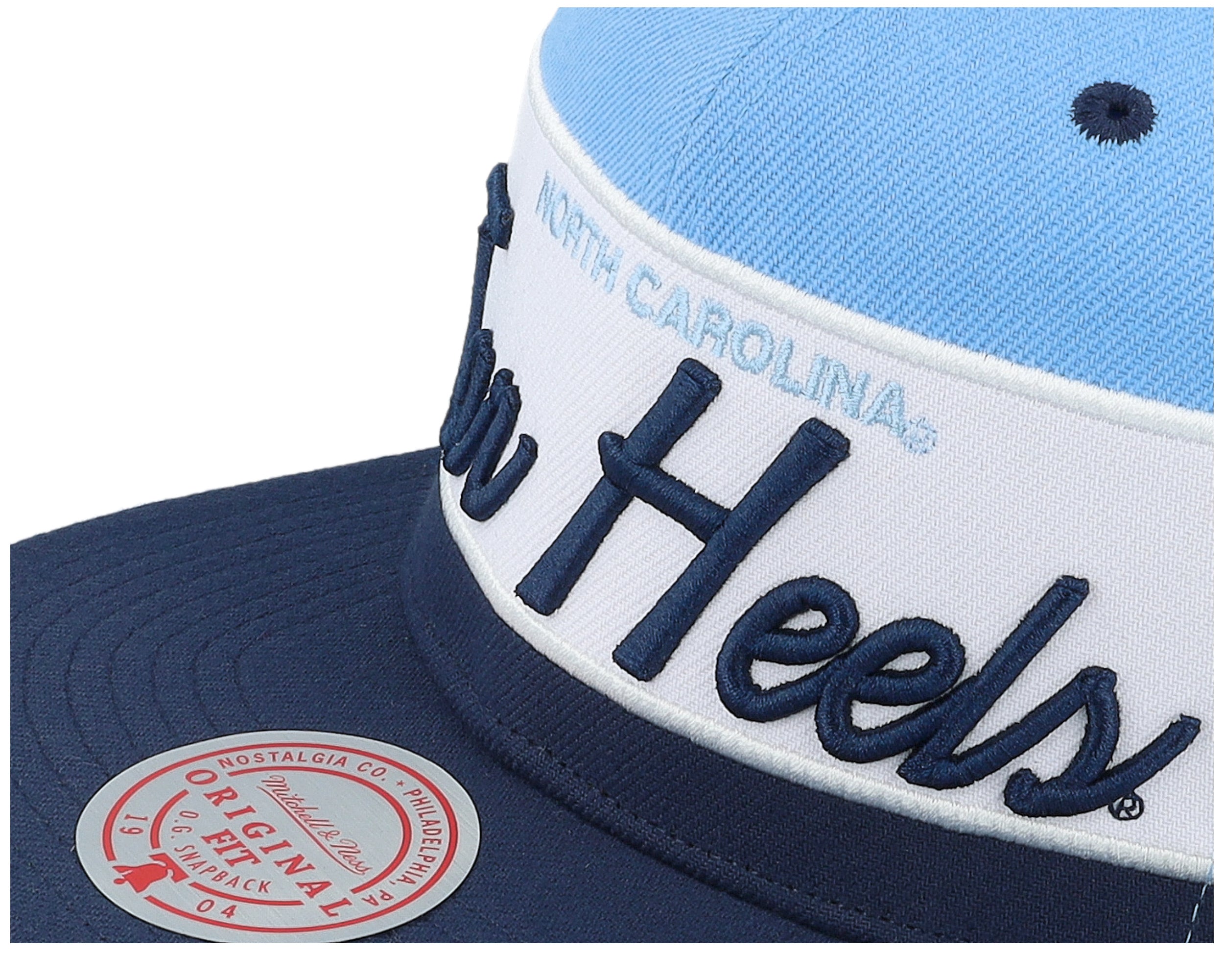 Mens Mitchell & Ness NCAA RETRO SPORT SNAPBACK V NORTH CAROLINA