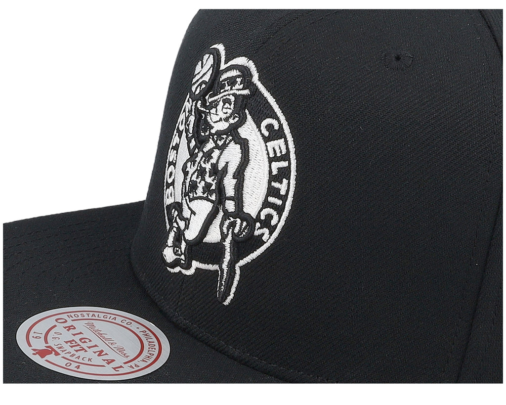 Mens Mitchell & Ness NBA EVERGREEN BLACK WHITE SNAPBACK CELTICS