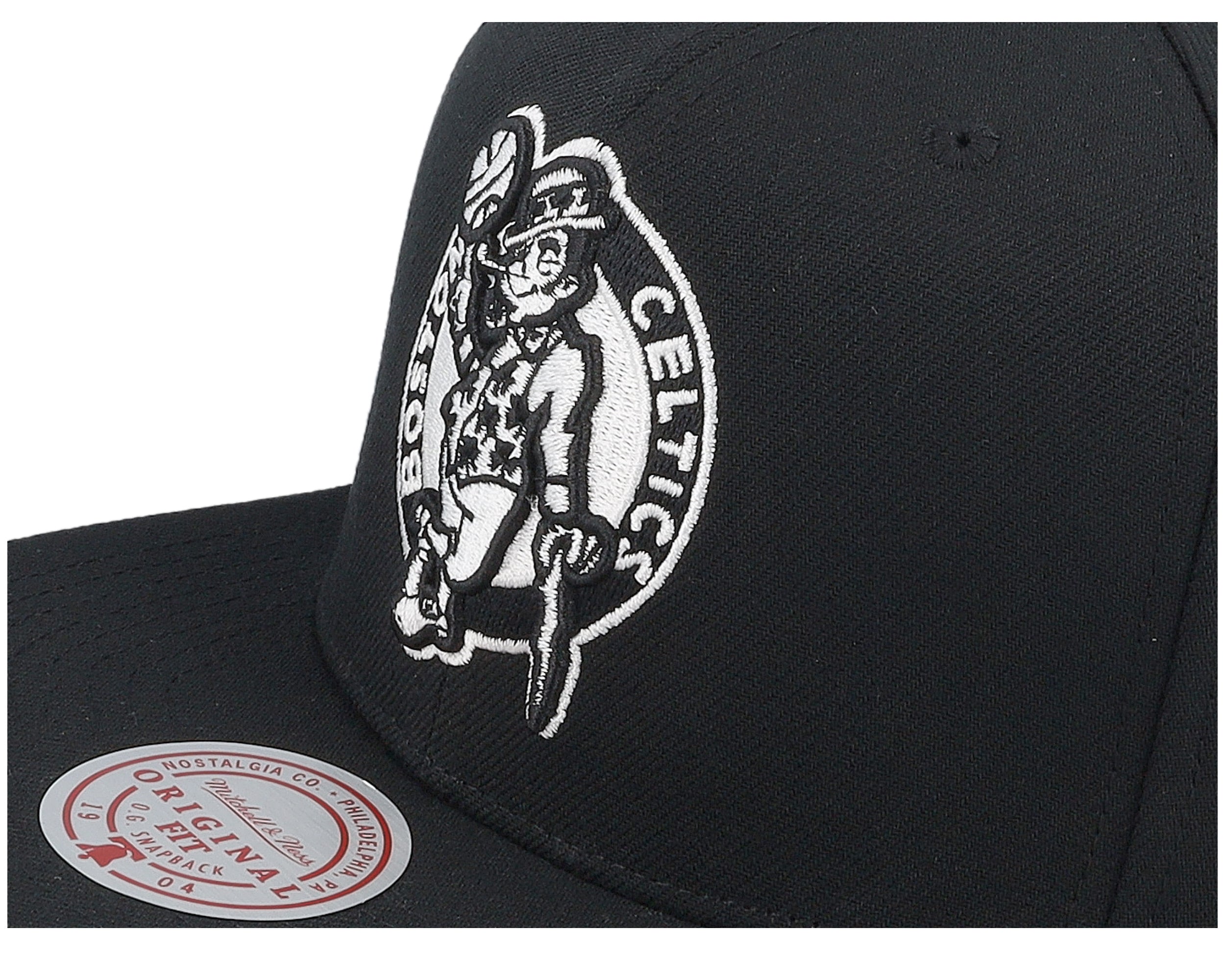 Mens Mitchell & Ness NBA EVERGREEN BLACK WHITE SNAPBACK CELTICS