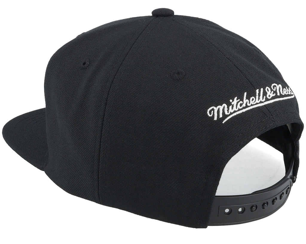 Mens Mitchell & Ness NBA EVERGREEN BLACK WHITE SNAPBACK WARRIORS