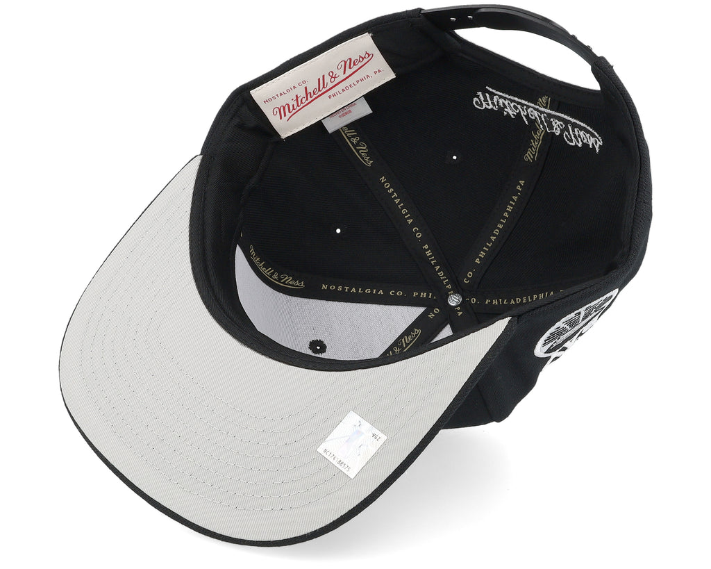 Mens Mitchell & Ness NBA EVERGREEN BLACK WHITE SNAPBACK WARRIORS