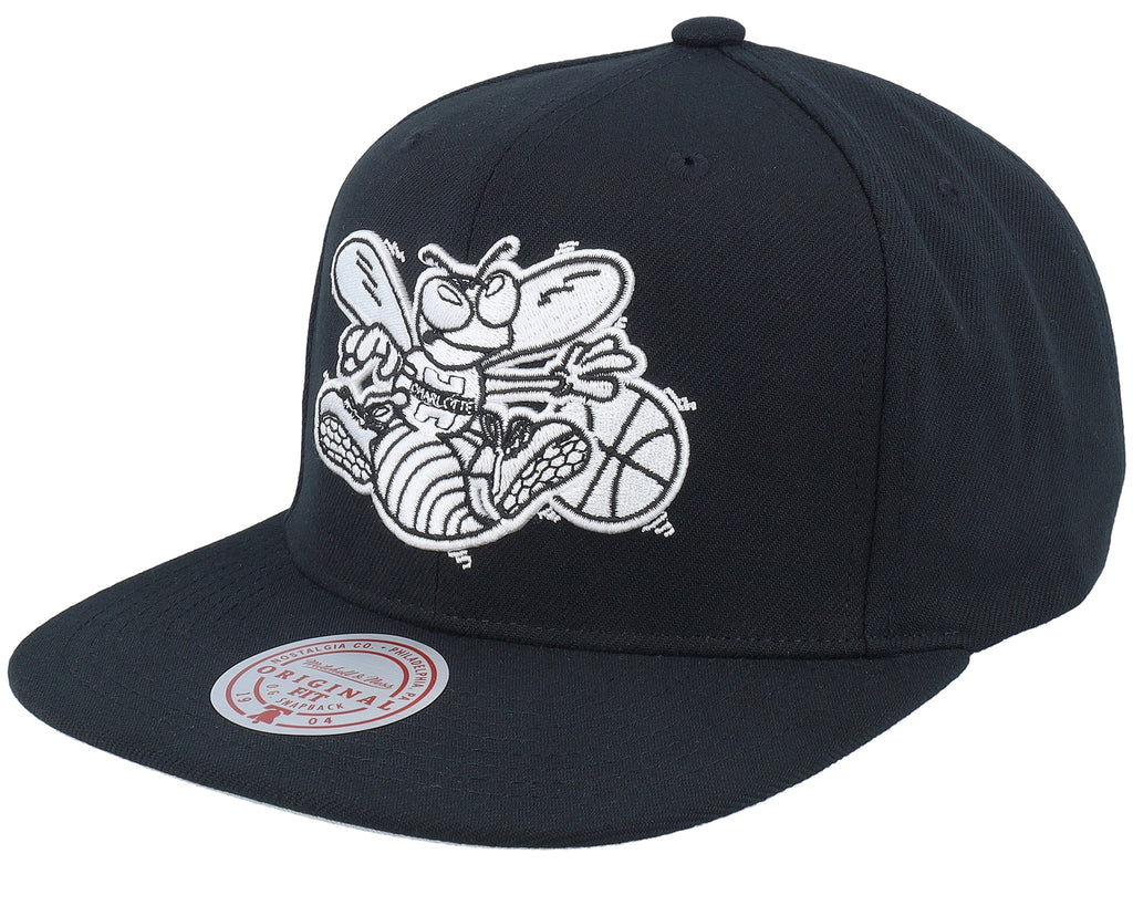 Mens Mitchell & Ness NBA EVERGREEN BLACK WHITE SNAPBACK HWC HORNETS
