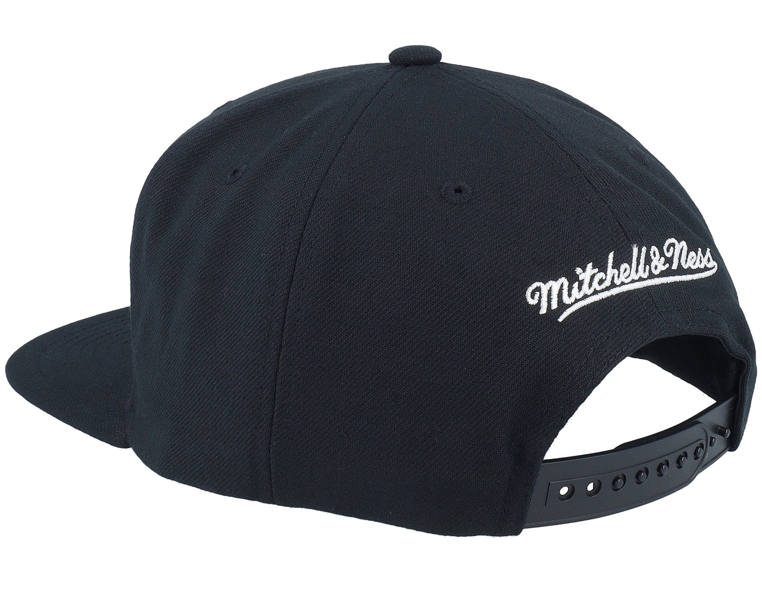 Mens Mitchell & Ness NBA EVERGREEN BLACK WHITE SNAPBACK HWC HORNETS