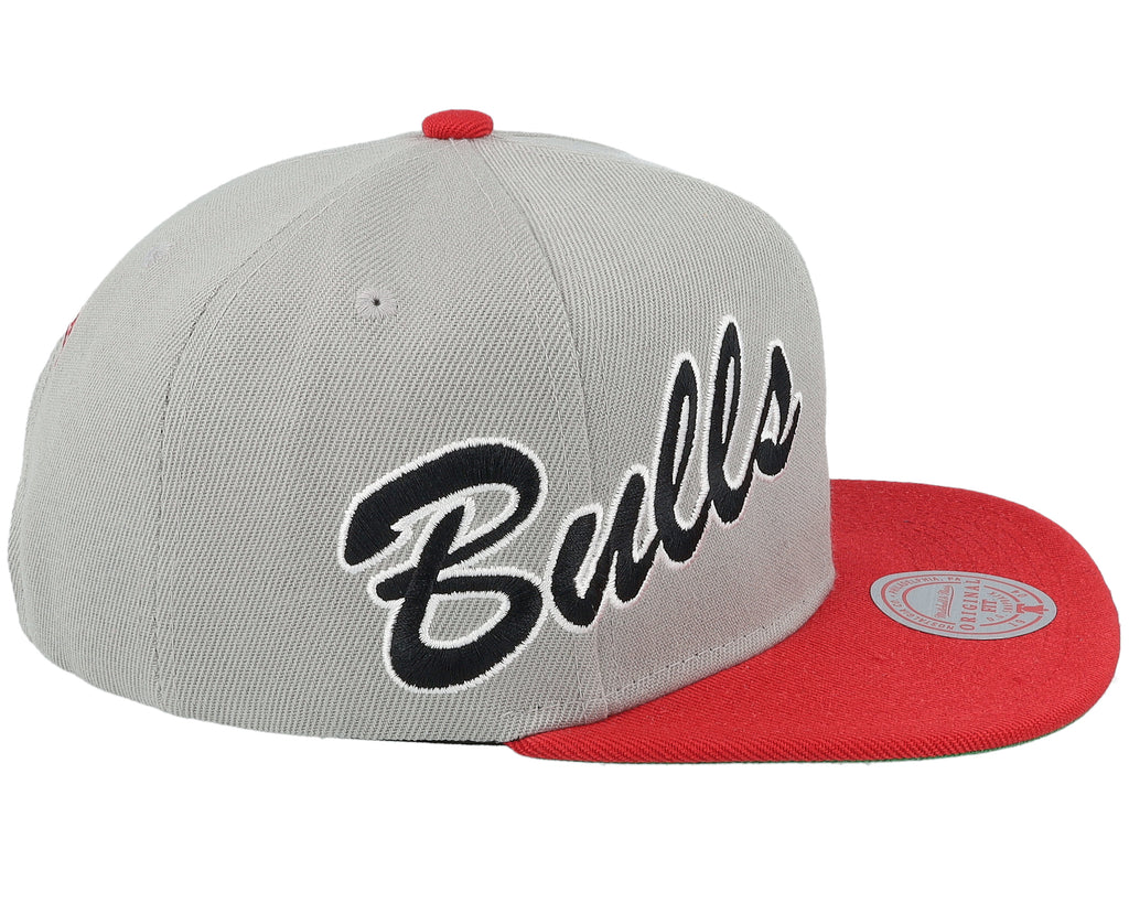 Mens Mitchell & Ness NBA KNOCK OUT PANEL SNAPBACK BULLS