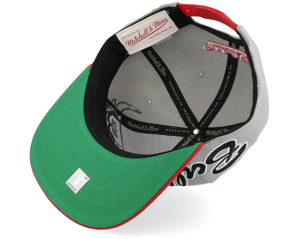 Mens Mitchell & Ness NBA KNOCK OUT PANEL SNAPBACK BULLS