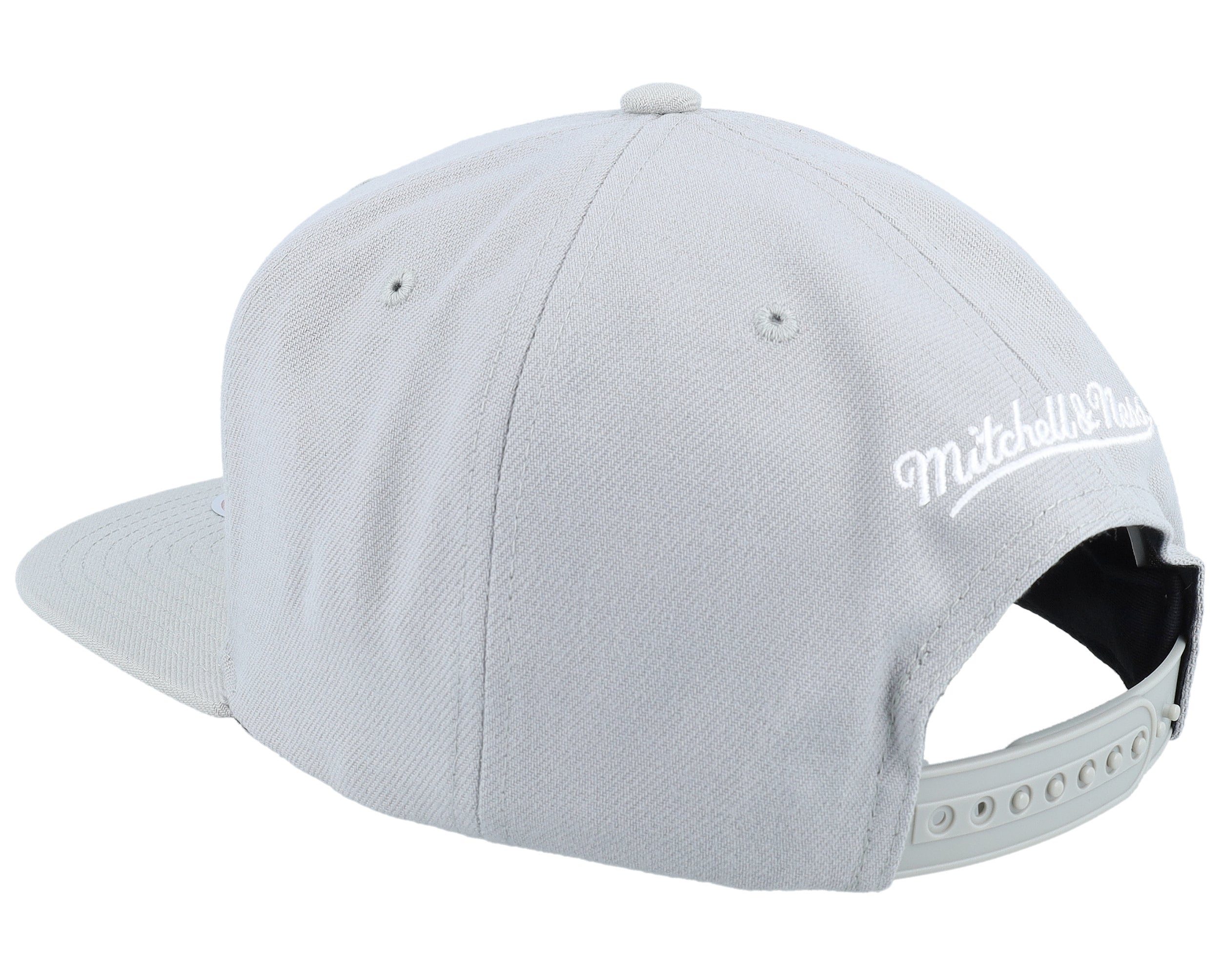 Mens Mitchell & Ness NBA EVERGREEN GREY WHITE SNAPBACK BULLS