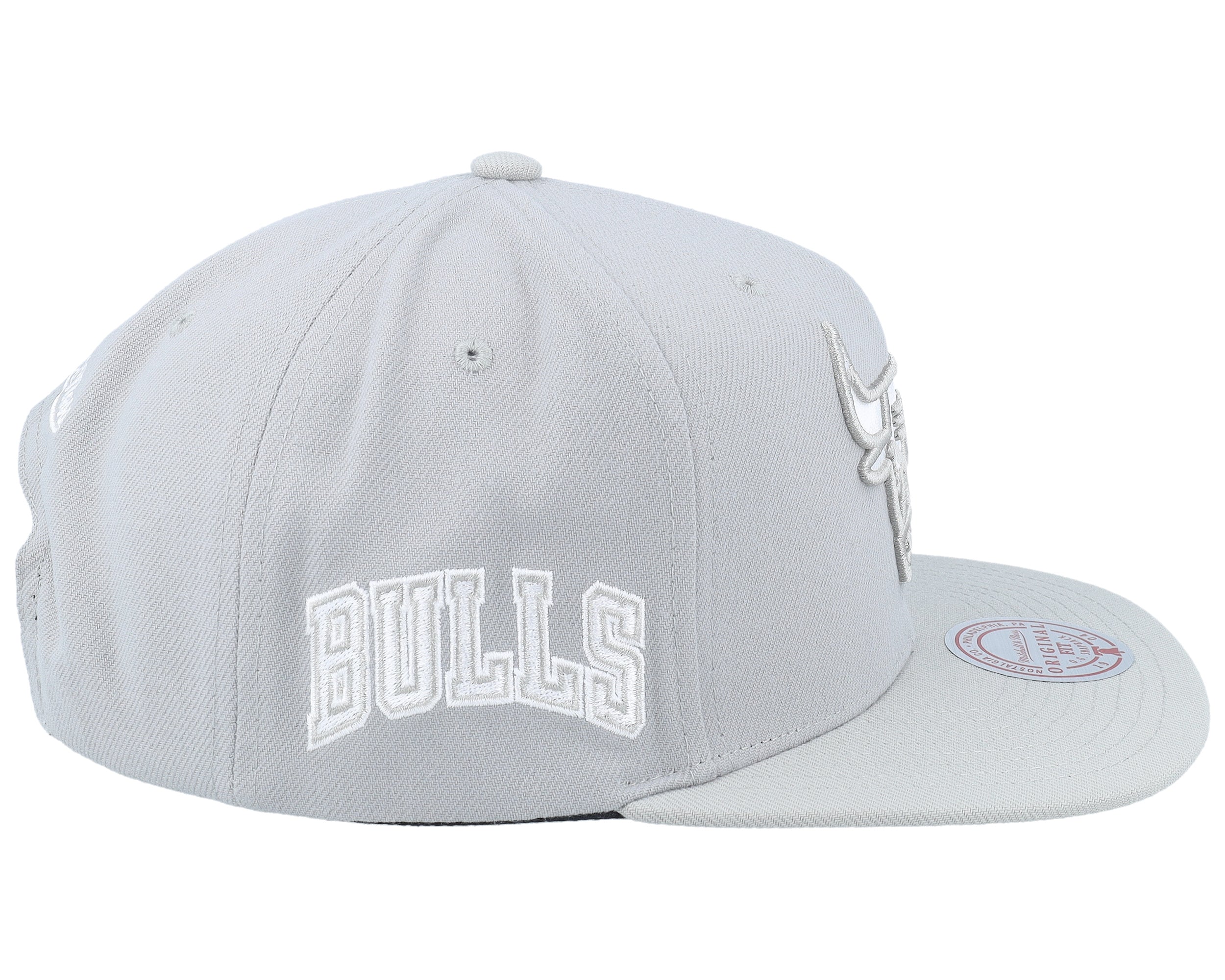 Mens Mitchell & Ness NBA EVERGREEN GREY WHITE SNAPBACK BULLS