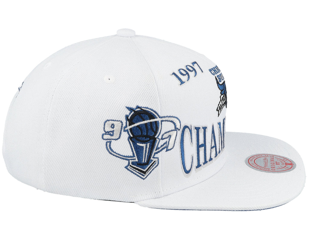 Mens Mitchell & Ness NBA 97 CHAMP FLIPSIDE SNAPBACK HWC BULLS