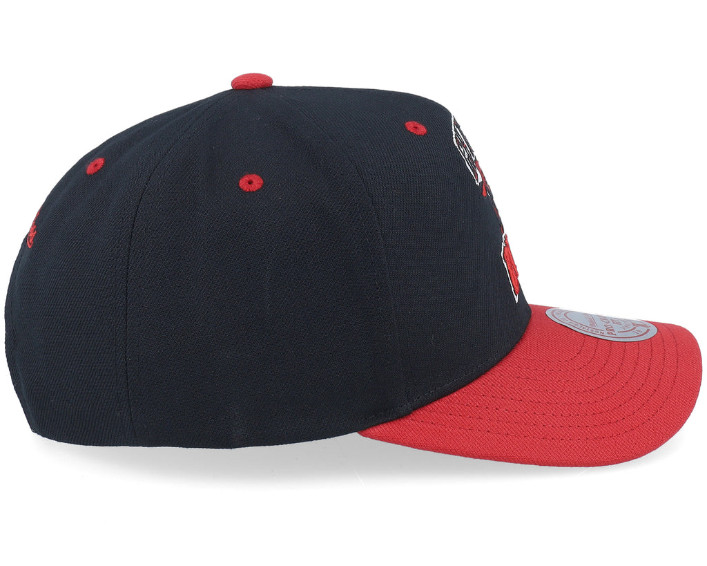 Mens Mitchell & Ness NBA ALL IN 2.0 PRO SNAPBACK BULLS