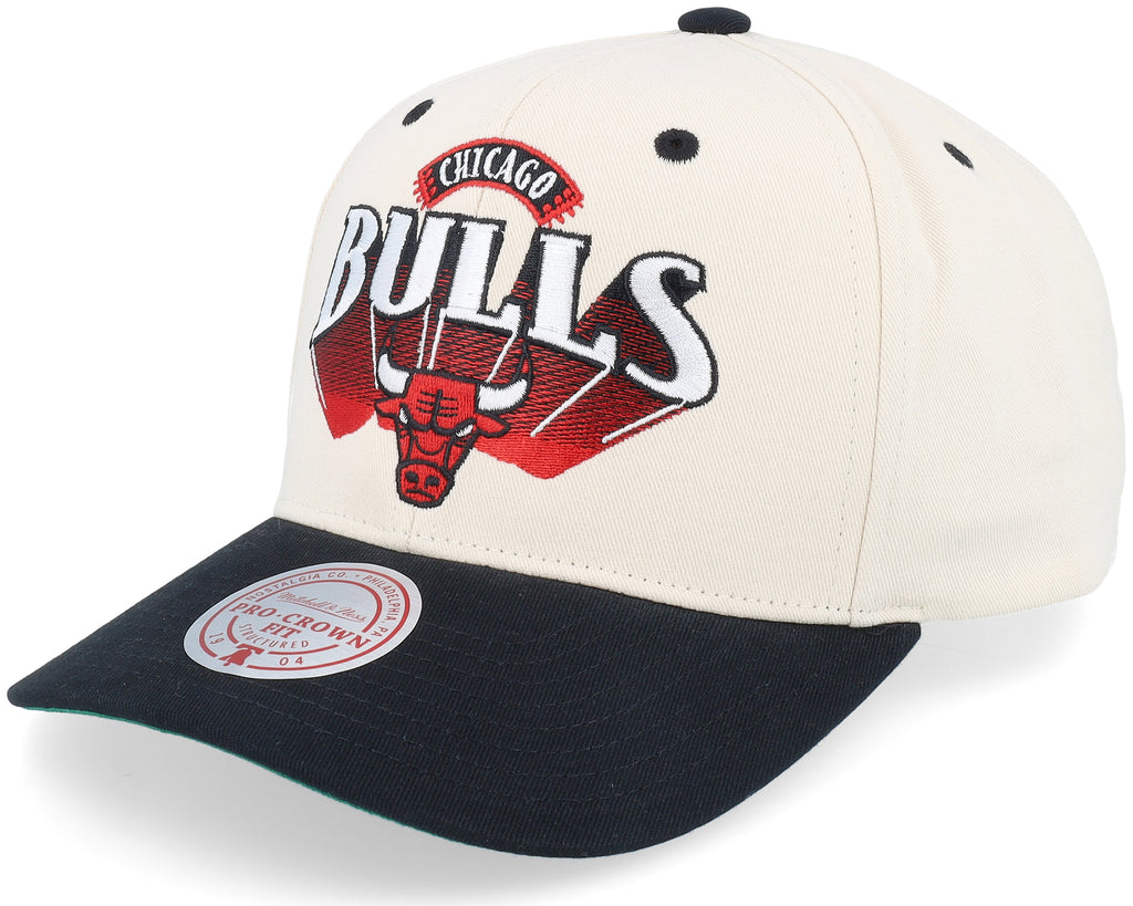 Mens Mitchell & Ness NBA HORIZON PRO SNAPBACK BULLS