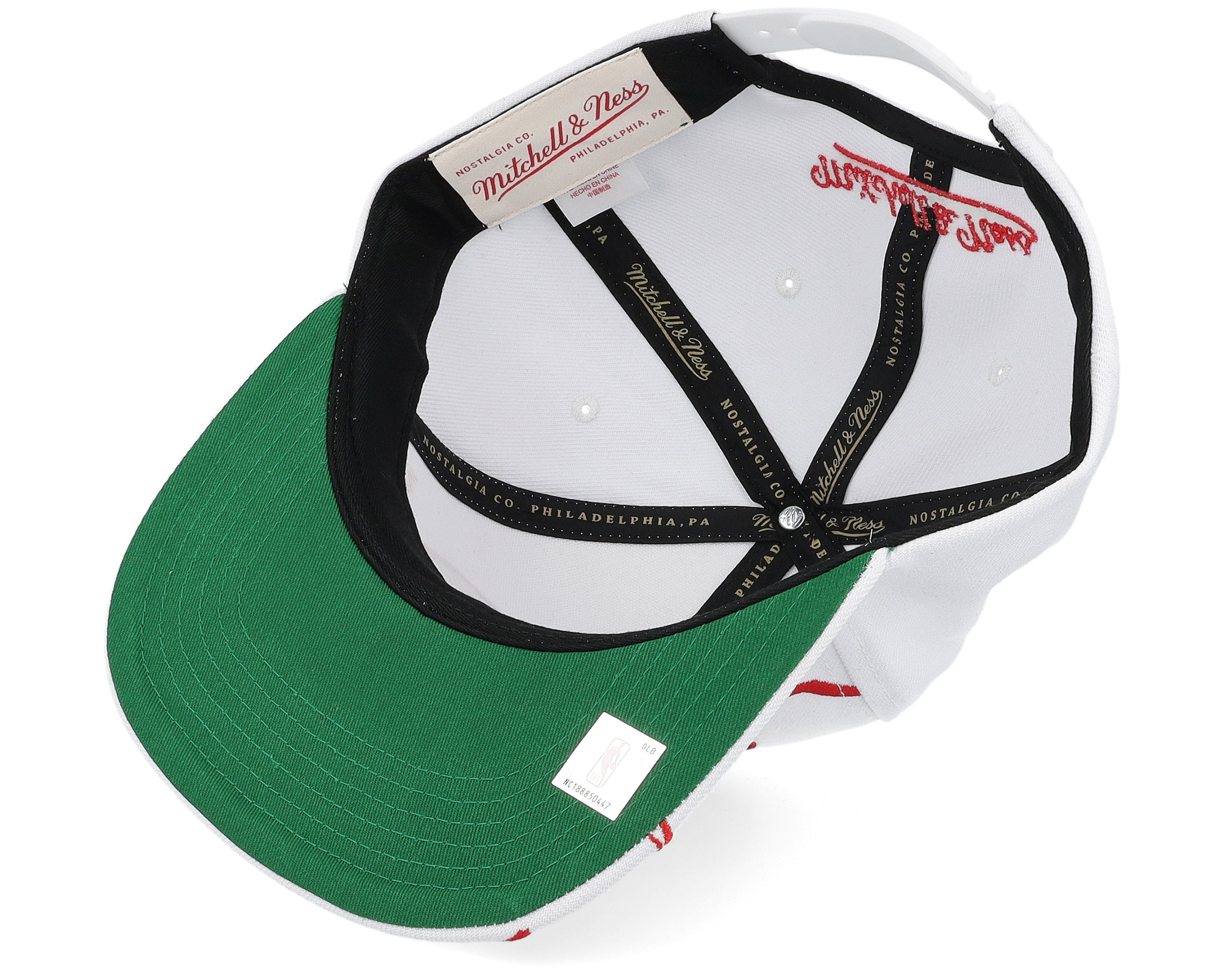 Mens Mitchell & Ness NBA AFTERSHOCK SNAPBACK BULLS