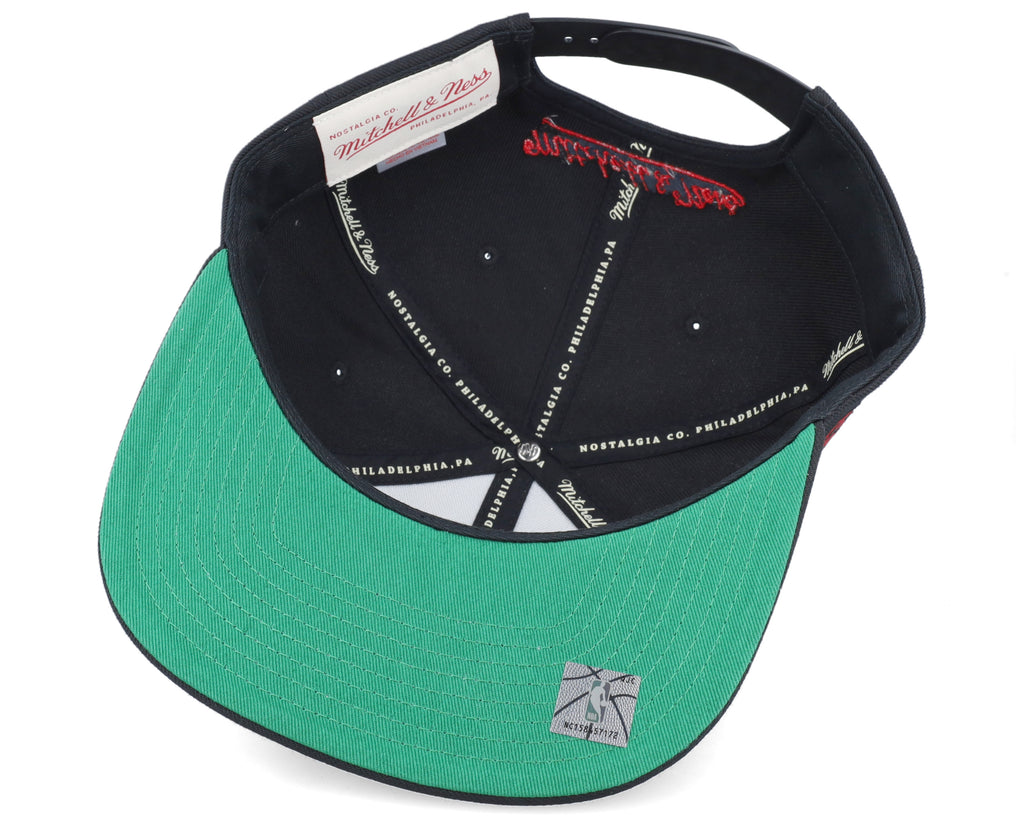 Mens Mitchell & Ness NBA GSHADOW SNAPBACK BULLS