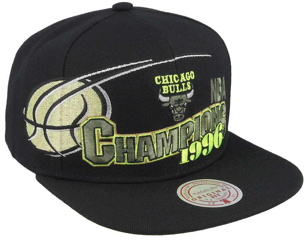Mens Mitchell & Ness NBA 96 CHAMP FLIPSIDE SNAPBACK HWC BULLS