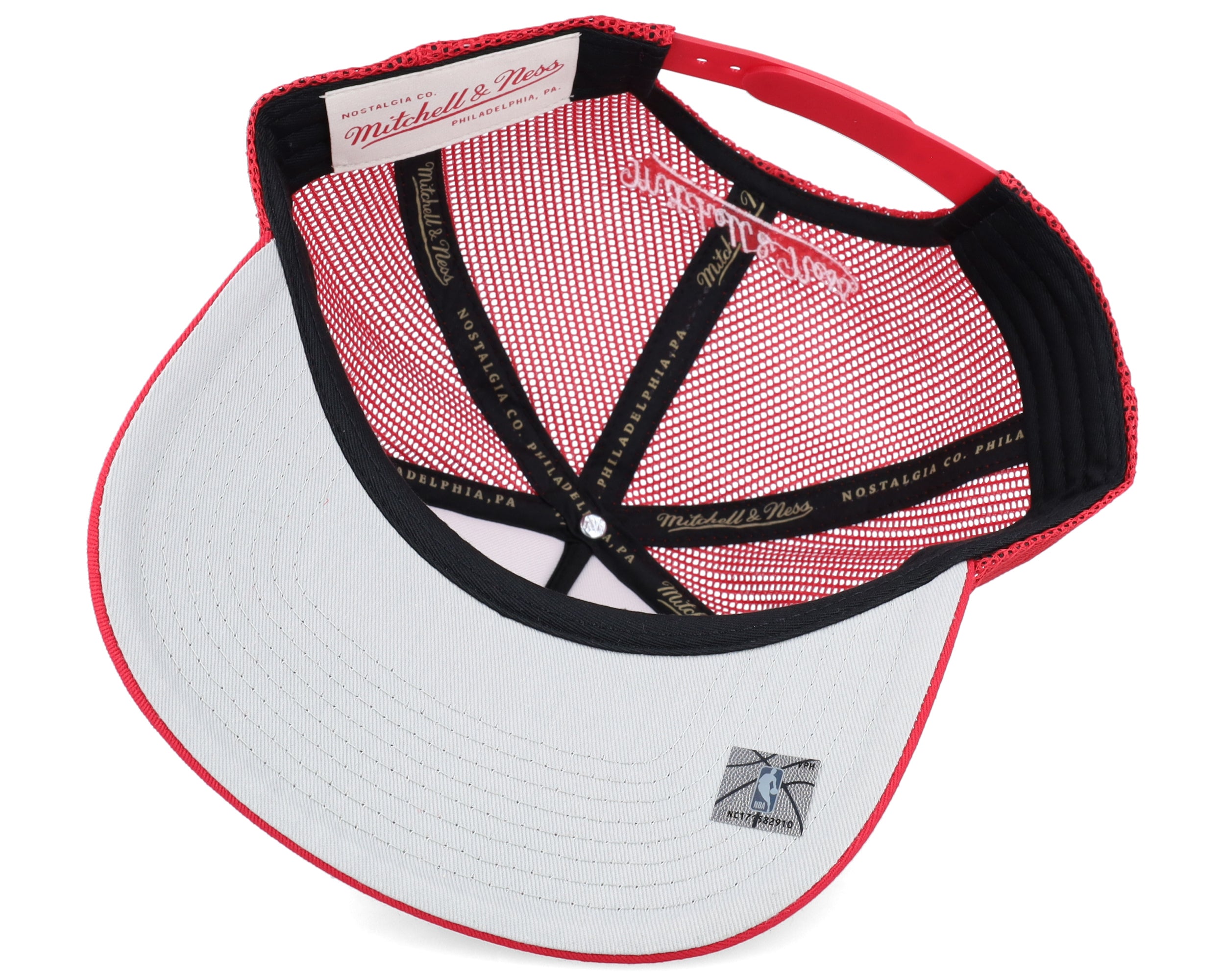 Mens Mitchell & Ness NBA EVERGREEN TRUCKER BULLS