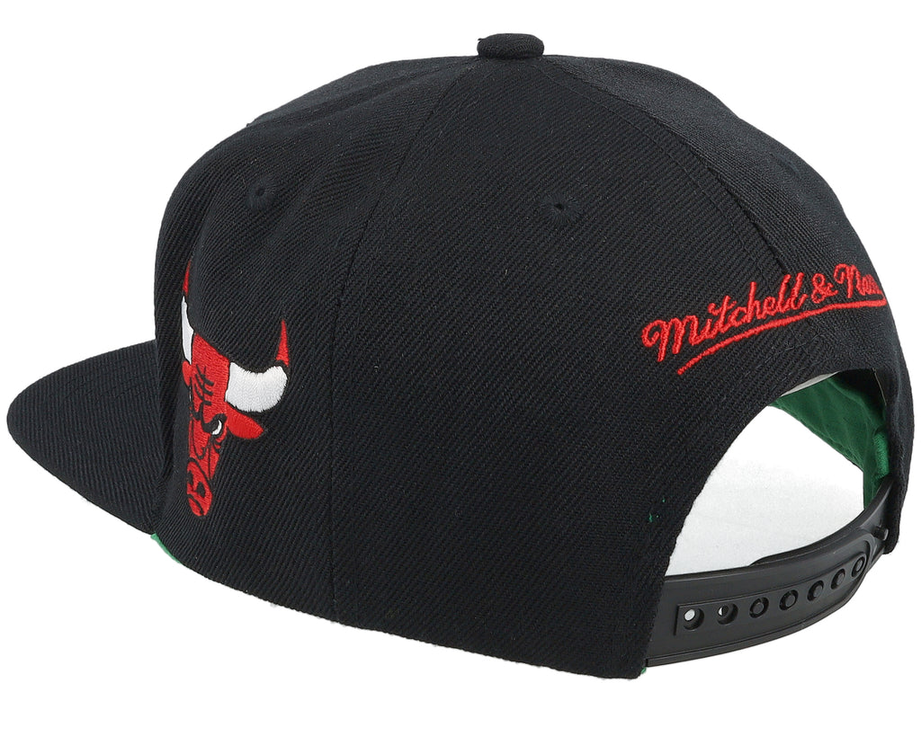 Mens Mitchell & Ness NBA TRIPLE PLAY SNAPBACK BULLS