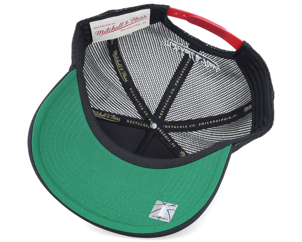 Mens Mitchell & Ness NBA SPEEDWAY TRUCKER HWC BULLS
