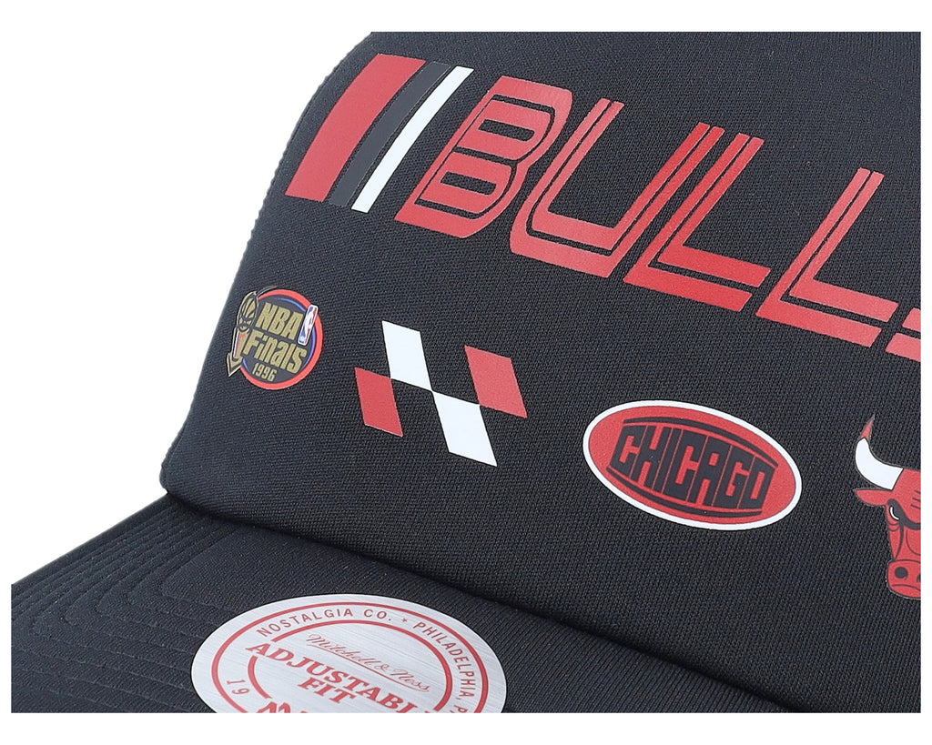 Mens Mitchell & Ness NBA SPEEDWAY TRUCKER HWC BULLS